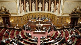 السينا الفرنسي يجمد مشروع تكريم الجنود العاملين بالجزائر بعد الإستقلال