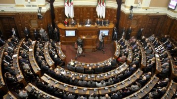 حصانة للنواب.. أم حضانة للفساد؟