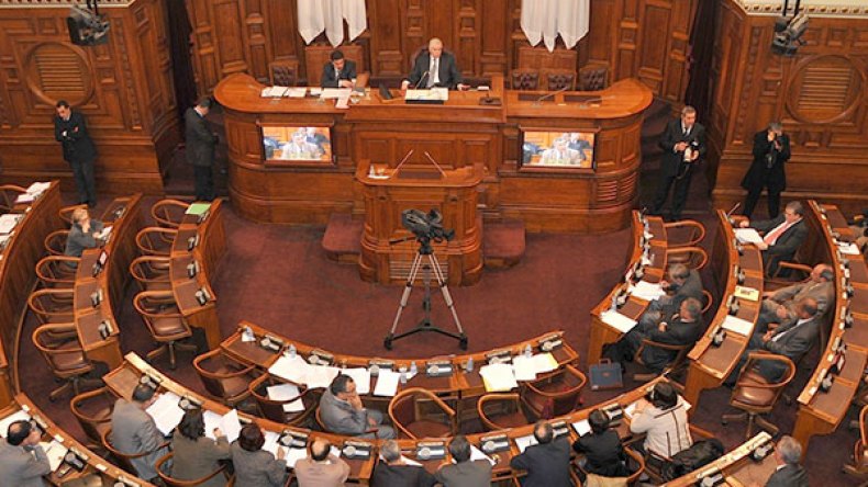مقاعد السيناتورات تحت مجهر الأمن والقضاء