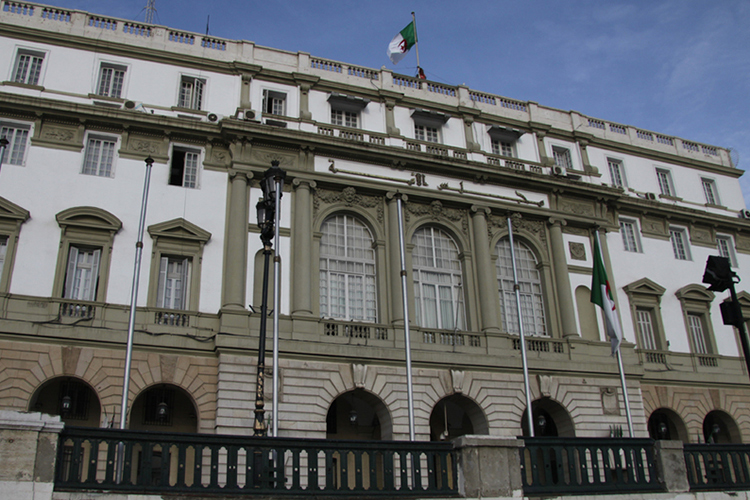 Vers l’élection d’un nouveau président du Sénat