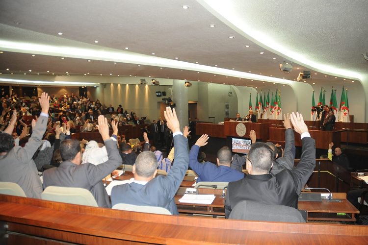 Les sénateurs expriment leur solidarité à leur collègue de Tipasa!