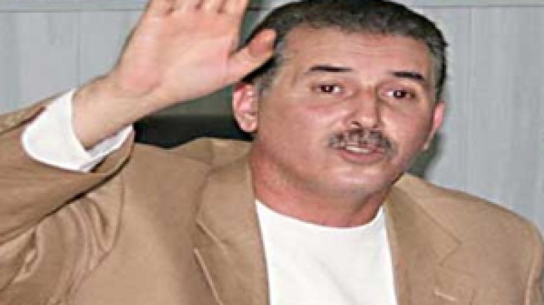 رئيس البلدية ضد الوفاق.. وتعمد إهانة الأنصار