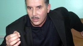 مناوشات كلامية بين فراجي وبلعياط في المطار