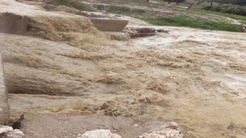 إنقاذ عشرات العائلات من فيضان نهر الشلف بمستغانم