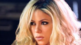 شاكيرا تخلط أوراق عاصمة الثقافة الإسلامية