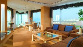 مدير شركة “سوتراز” يحجز جناحا فندقيا بــ 100 مليون شهريا