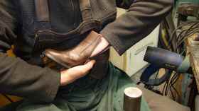 حوار مع صديقي الإسكافي الحكيم