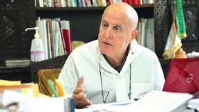 وفاة البروفیسور سي أحمد المھدي بعد إصابته بفیروس كورونا