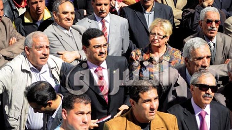 سي عفيف ينقلب على موقفه ويغير الاتجاه 180 درجة