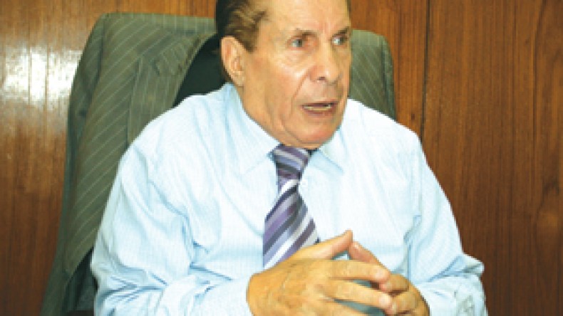 “هكذا موّلت مظاهرات 11 ديسمبر وهكذا اخترت تاريخها”