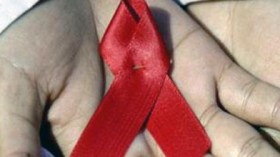 أطباء لا يملكون معلومات عن السيدا وجزائريون يجهلون كيفية انتقالها