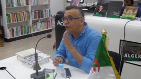 سيدي علي صخري: المطالعة قرينة الحرية ولا وجود لكتب أخلاقية وكتب سافلة