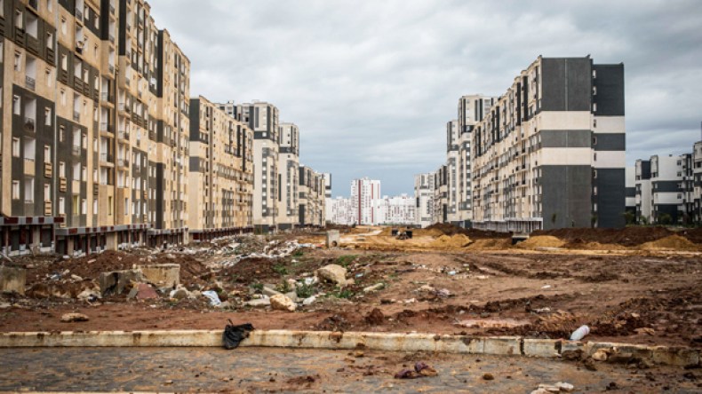 المستفيدون من السكن الترقوي العمومي بسيدي عبد الله يهددون بالإحتجاج