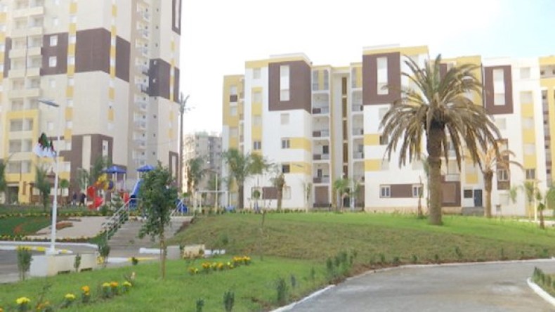 وزارة السكن تتوعد بسحب المحلات التجارية من أصحابها بالمدينة الجديدة سيدي عبد الله