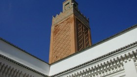 مركب يفيض بركة وعبادة وعلما