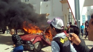 Maintien du couvre-feu à Sidi Bouzid, tractations politiques à Tunis