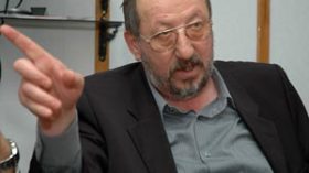 سيدي سعيد يراسل بلخادم لتجميد مشروع رفع أسعار الكهرباء والغاز