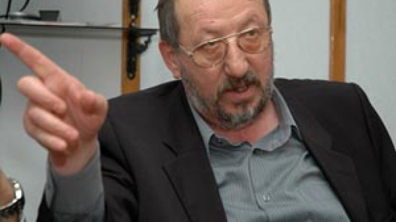 سيدي سعيد يراسل بلخادم لتجميد مشروع رفع أسعار الكهرباء والغاز