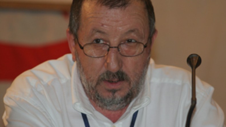 “تجريد المركزية النقابية من ملف الخدمات الاجتماعية هو قلع لآخر ضرس مسوس بالقطاع”