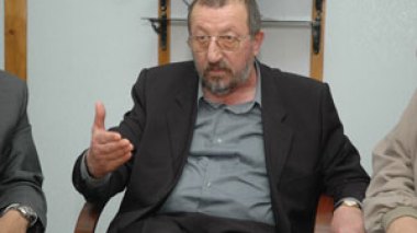 Algeria :  workersâ€™ union general secretary to make order within his institution