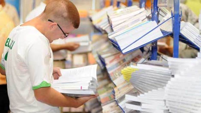 فيروس”إيبولا” في صالون الكتاب الـ19