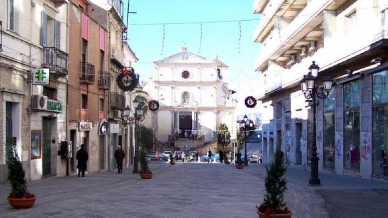 المرض ممنوع داخل حدود مدينة سيليا الإيطالية!