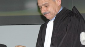 سيليني  يبحث  عن  العهدة  الرابعة  و ” منشقون ”  ينافسونه  على  كرسي  النقابة