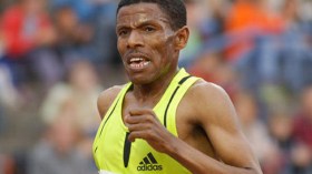 الشهير سيلاسي يركض وراء الذهب في سن الـ 41