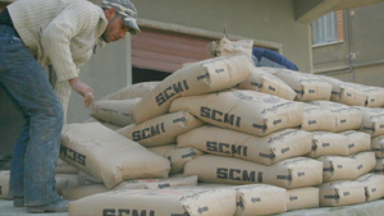 4 مصانع جديدة بكلفة مليار دولار للقضاء  على أزمة الإسمنت