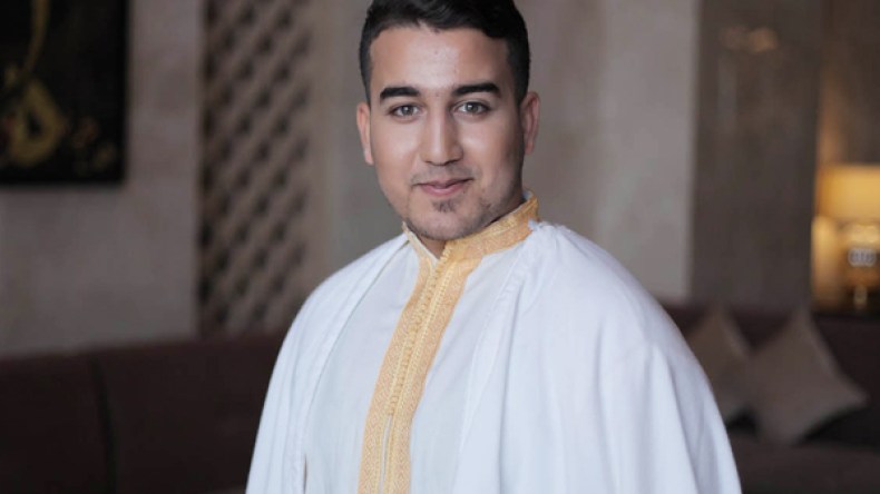 ياسين حموش: خروجي من “مُنشد الشارقة 10” سببه ضعف التصويت