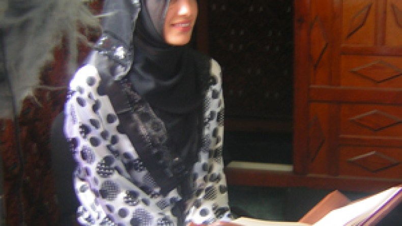 شابة فرنسية تشهر إسلامها بالجزائر بعد 4 سنوات من البحث