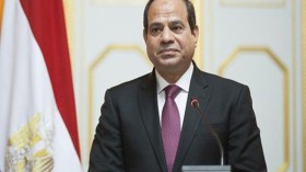 السيسي يعتذر للمحامين المصريين