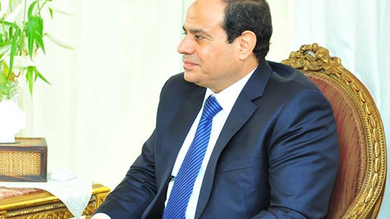 إمام المسجد النبوي: السيسي نفذ الانقلاب طمعا في السلطة