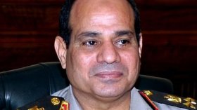 نشطاء يدعون لمقاطعة المحلات التي تعلق صور السيسي