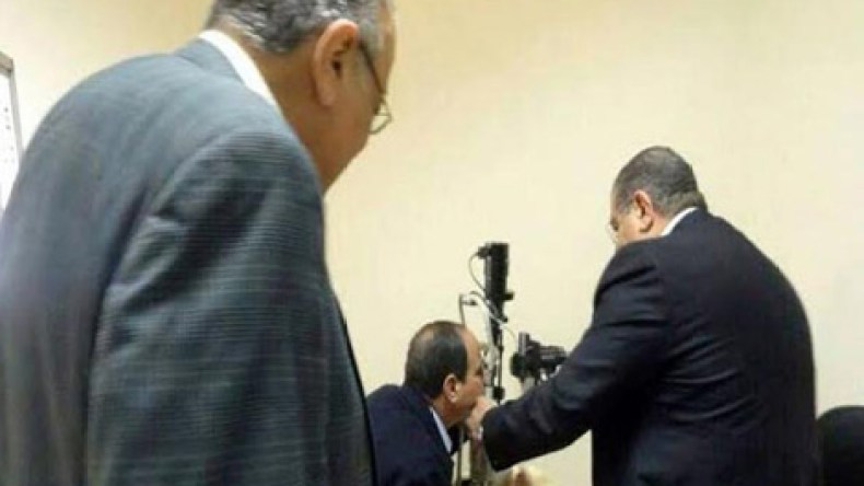السيسي يخضع للكشف الطبي قبل الترشح لرئاسة مصر