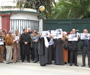 Echorouk organises sit-in at Libya embassy in Algiers (video)