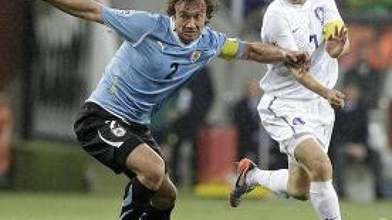 أوروغواي تطيح بكوريا الجنوبية وتمر لربع النهائي