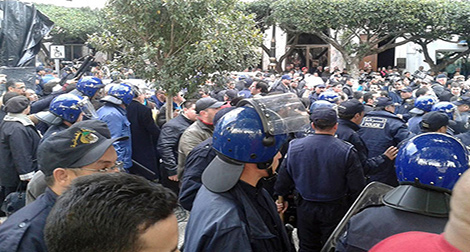 Alger: arrestation de 20 partisans du FIS et de Barakat