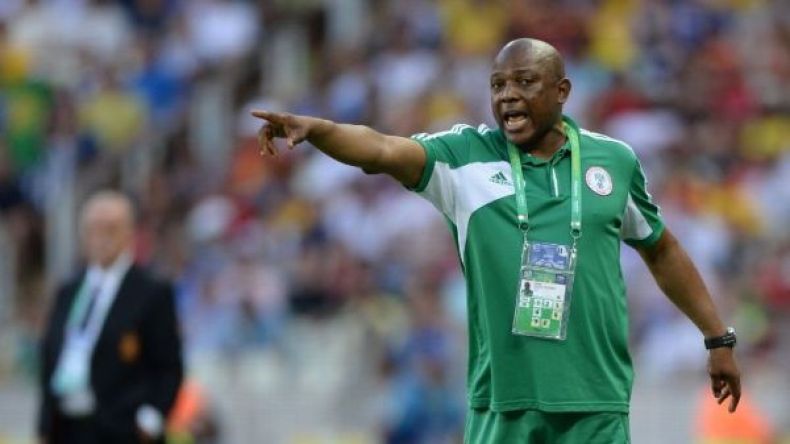 المدرب الذي قاد نيجيريا لإحراز الكأس الإفريقية 2013 يُفارق الحياة
