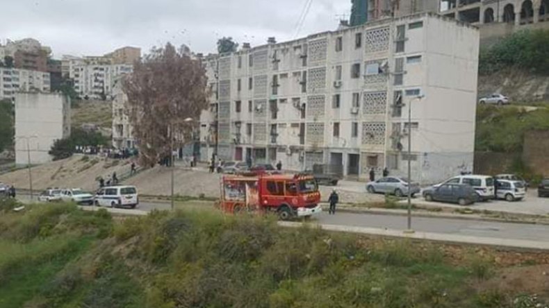 شاب يقتل والدته ذبحا بسكيكدة