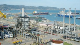 توقف الإنتاج بمركب تمييع الغاز بسوناطراك سكيكدة منذ أربعة أيام