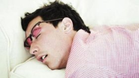 النوم في نهار رمضان .. صيام مع وقف التنفيذ!