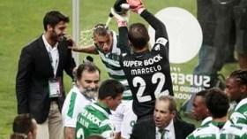 Aspergé de champagne: Islam Slimani se soulève contre son coéquipier