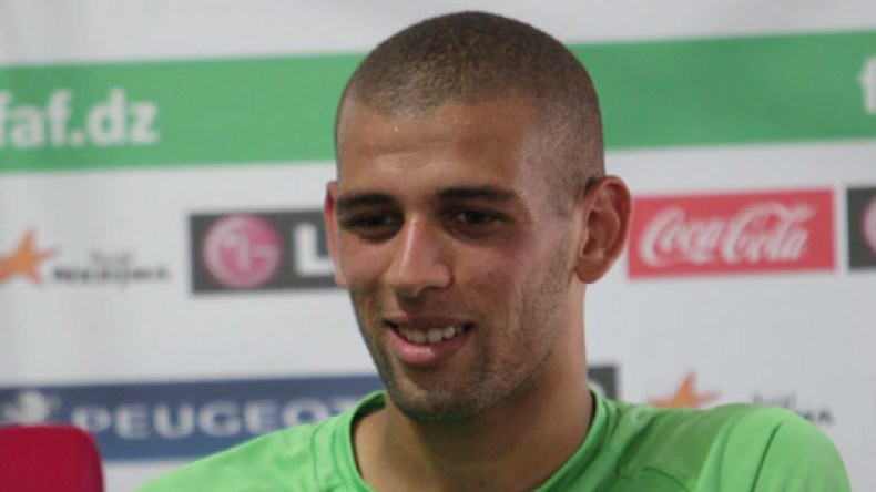 نادي ليفانتي مهتم بسليماني وقضيته تؤجل إلى بعد رمضان