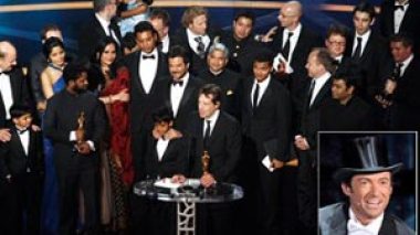 Oscars Shower 'Slumdog' With Awards