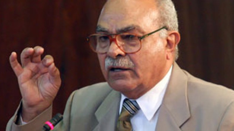 محمد عمارة للشروق  البابا شنودة يقود مخططا طائفيا خطيرا في مصر