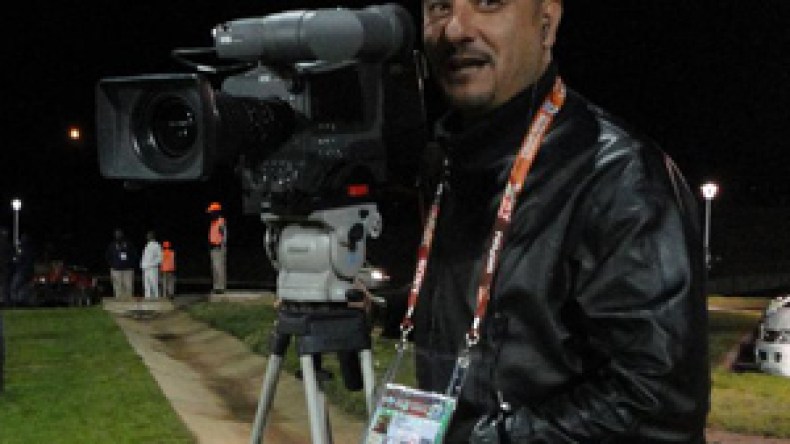 “‬مهمتي‭ ‬نقل‭ ‬كل‭ ‬كبيرة‭ ‬وصغيرة‭ ‬عن‭ ‬الخضر‮”‬