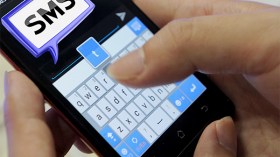 هكذا قضى SMS على بطاقات”البوناني”