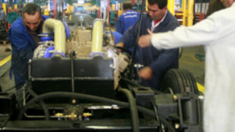 خلق مناطق صناعية بمواصفات عالمية بـ 30 موقعا لتوظيف أكثر 9600 عامل