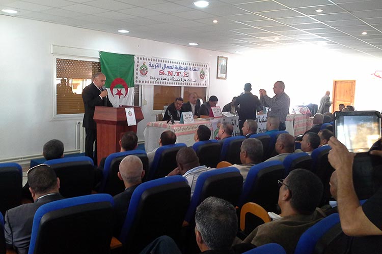 Le SNTE menace de reprendre la grève